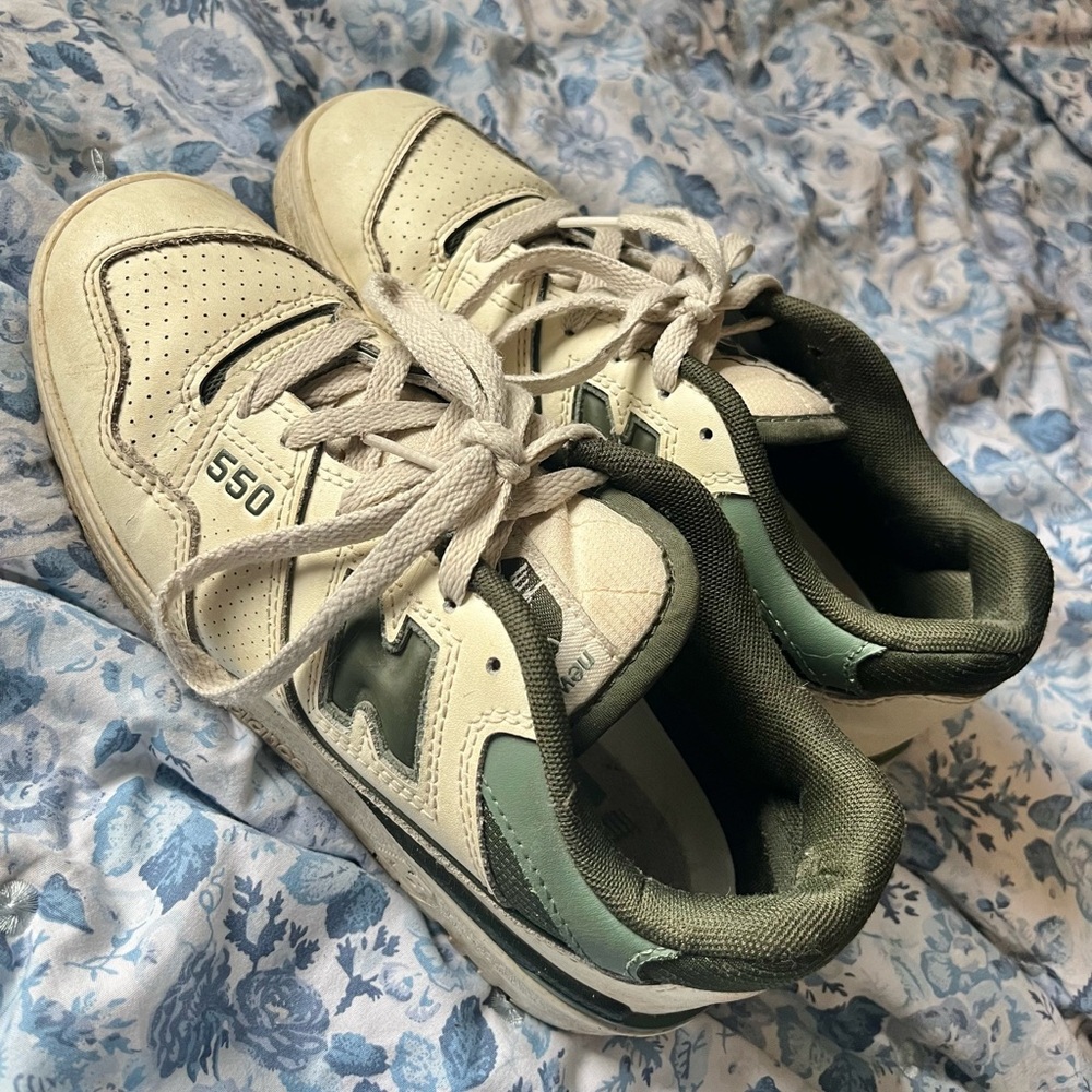 💚New Balance 550s ‘Angora Green’ Women’s Size 7